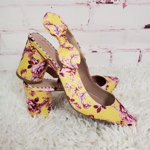 BETSEY JOHNSON Claree Floral Sling Back Rounded Heels Size 9.5 NWOT